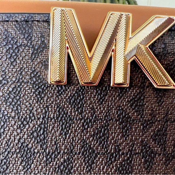 Michael Kors Karlie - Picture 7 of 14